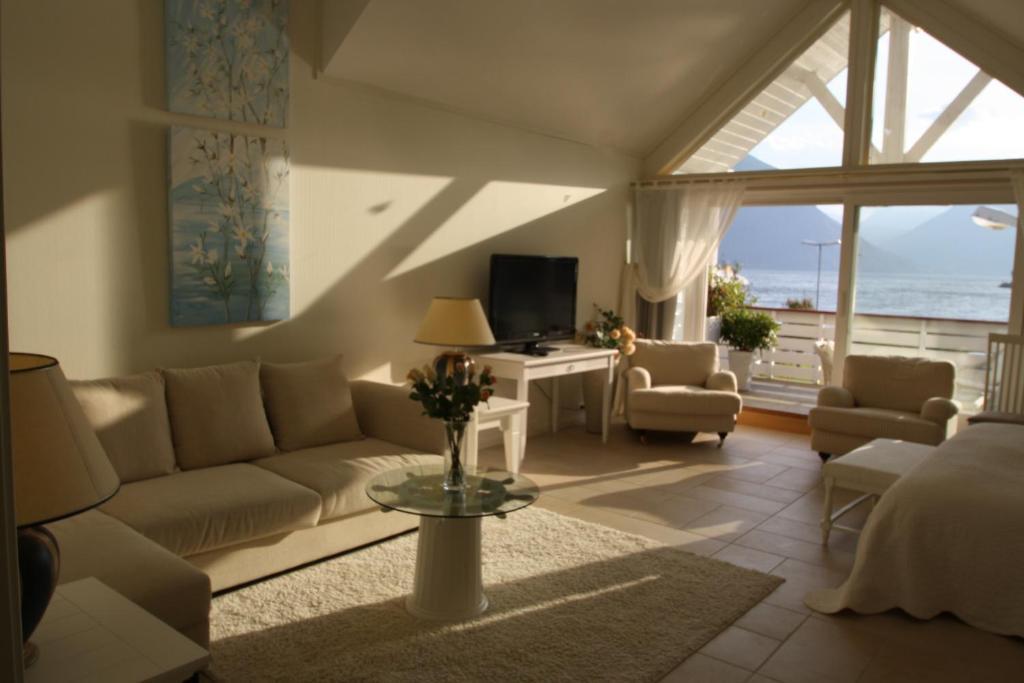 Hotel Sunde Fjord Hotel, Free And Easy Parking 3*